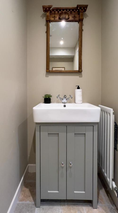 Converted Victorian Coach House With Hot Tub Stewartstown 외부 사진